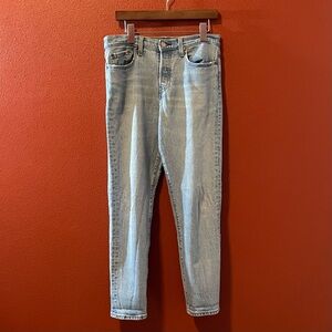 Levi’s‎ Big E Premium Women’s The Wedgie Light Blue Wash Button Fly Jeans